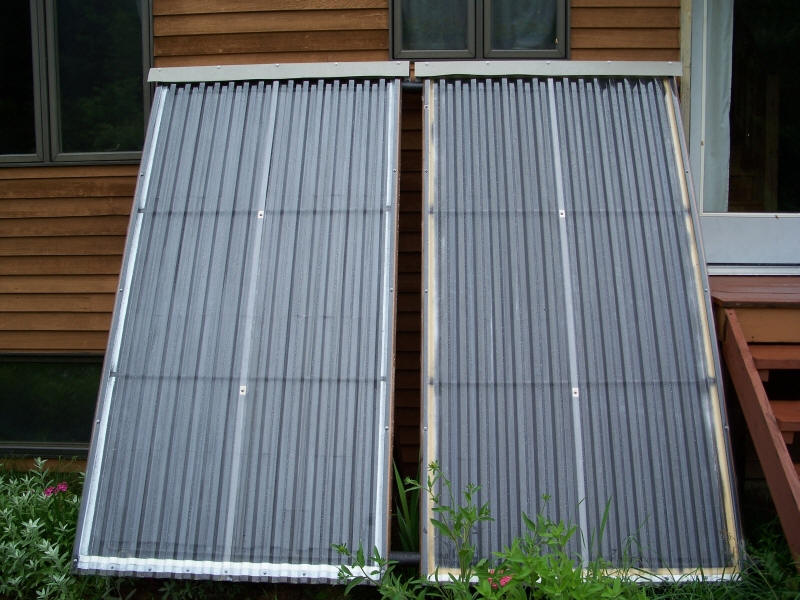Details for building a simple DIY Solar Collector to heat water.